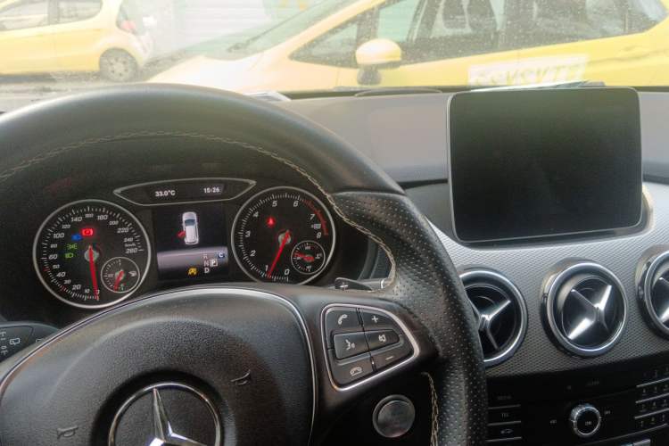 Used Mercedes-Benz B-Class 2017 B 200 Fashion Model
