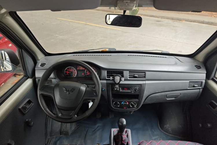 Used Wuling Zhiguang 2015 1.2L S Practical Model LSI