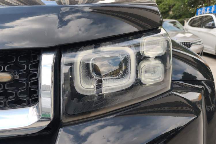 Used Beijing Auto BJ40 2023 2.0T Automatic Four-Wheel Drive Urban Hunter Edition Chivalrous Type
