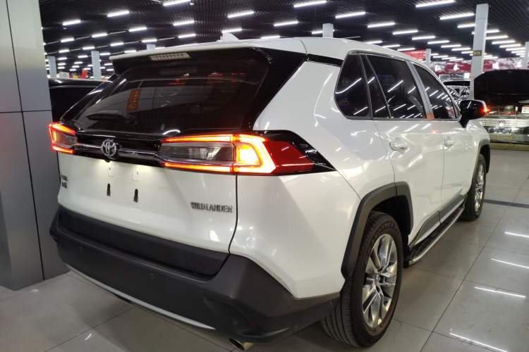 Used Toyota Wildlander 2021 2.0L CVT Two-Wheel Drive Luxury Edition
