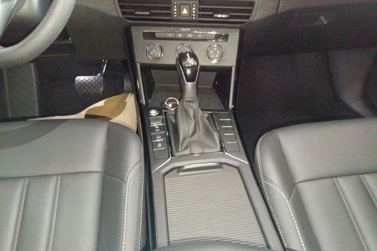 Used Volkswagen Passat 2024 280TSI Business Edition
