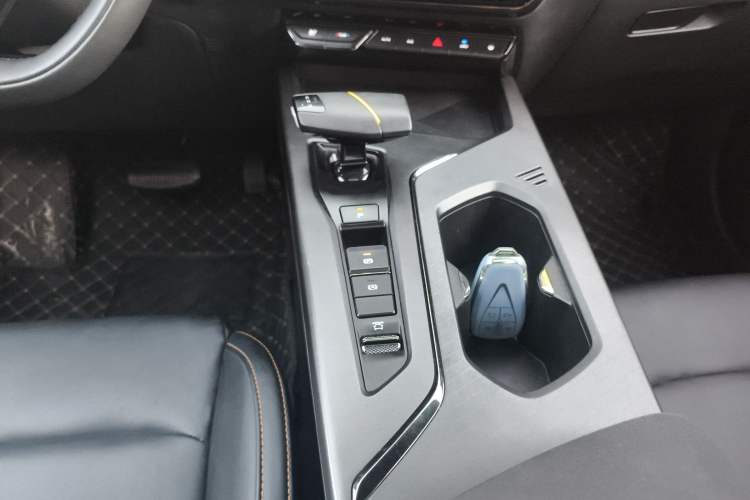 Used Oshan X5 PLUS 2023 Revised 1.5T DCT Excellence Edition
