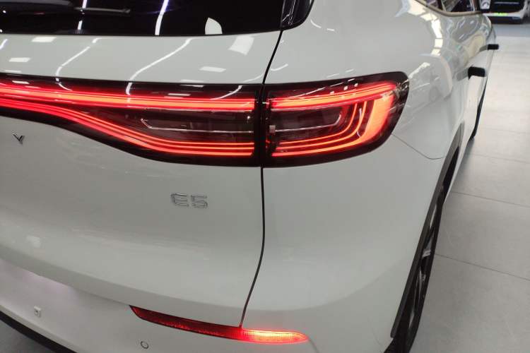 Used  E5 2024 440km Exploration Version
