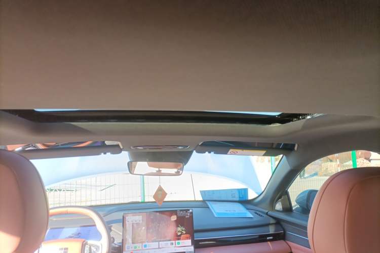 Used  L6 2025 EM-i 140km Starship Edition
