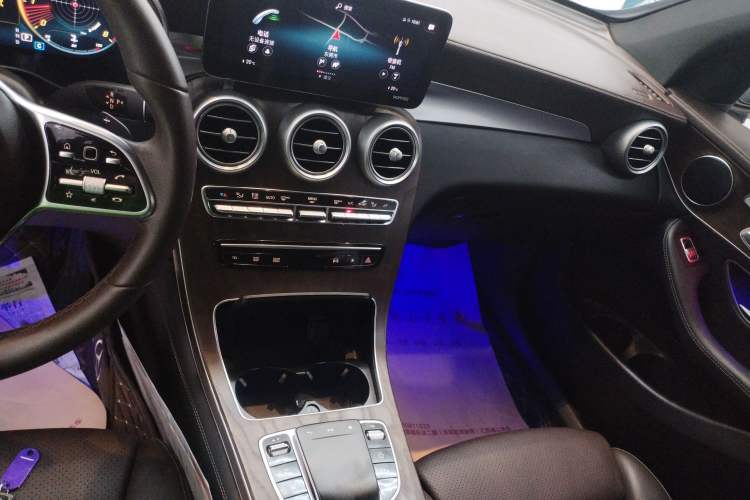 Used Mercedes-Benz GLC 2021 GLC 260 L 4MATIC Luxury Model
