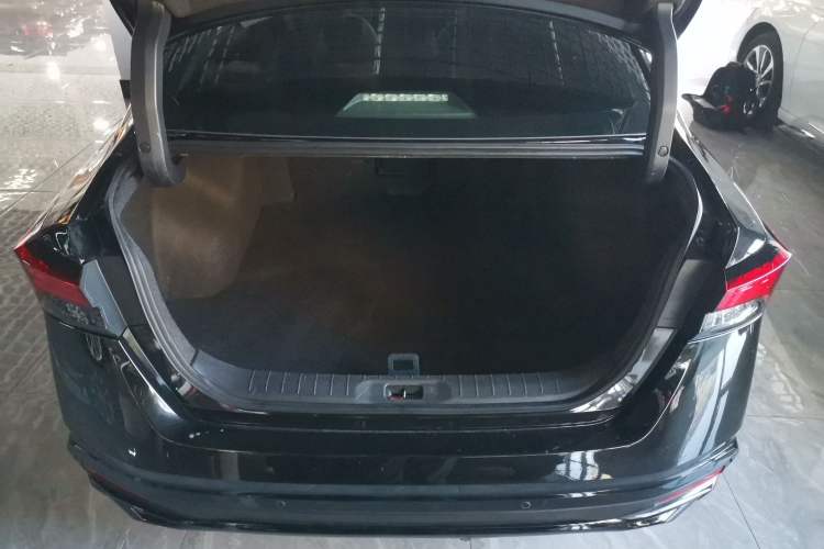 Used Nissan Teana 2022 2.0L XL-TLS Enjoyment Edition
