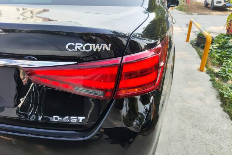 Used Toyota Crown 2017 2.0T Sport Edition
