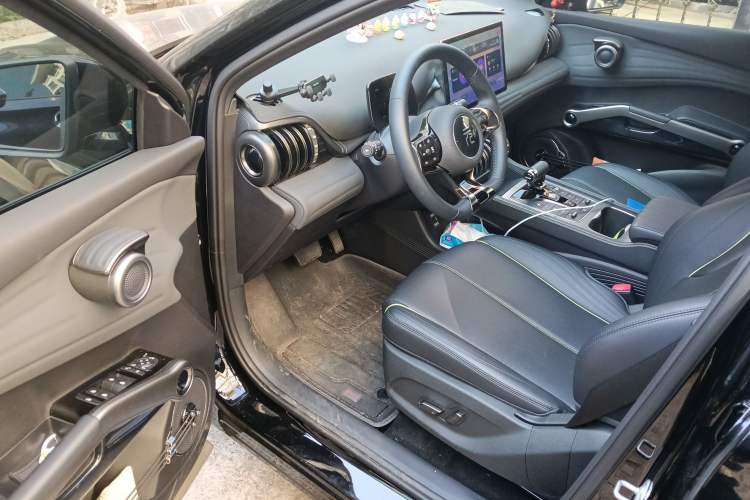 Used BYD Yuan PLUS 2024 Honor Edition 430KM Beyond Model
