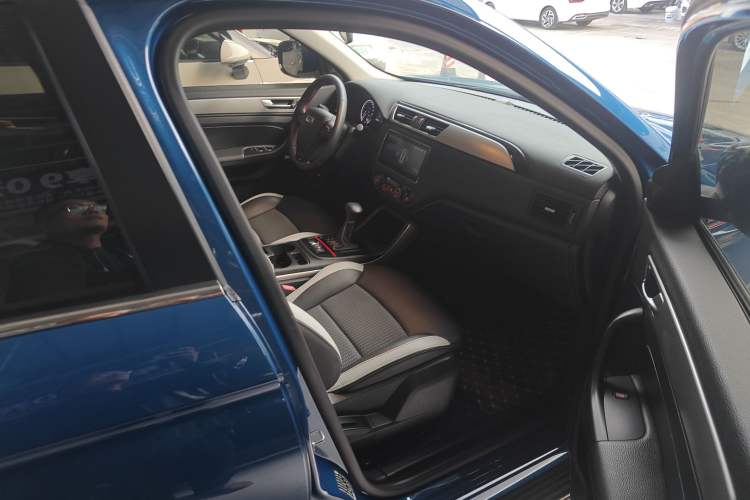 Used Qoros 5 2018 Revised 1.6T Automatic Luxury Version