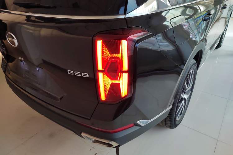 Used GAC Trumpchi GS8 2022 Linghang Series 2.0 TGDI Two-Wheel-Drive Luxury Smart Connectivity Version (7 Seats)
