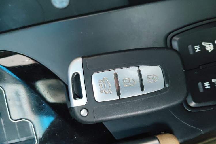 Used Hyundai Sonata 2013 2.0L Automatic Luxury Edition