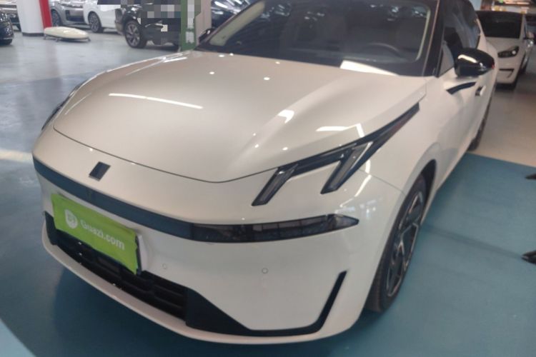 Used Lynk & Co 07 2024 EM-P 126 Long-Range Halo
