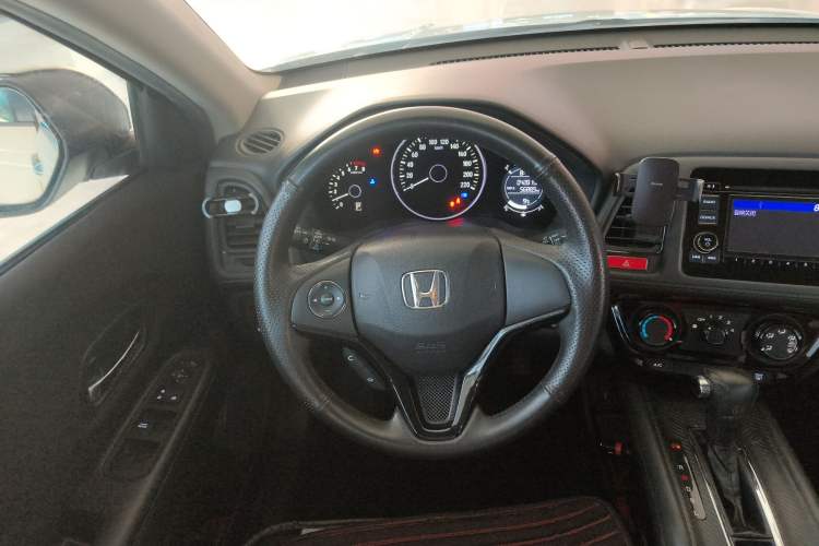 Used Honda Vezel 2015 1.5L CVT two-wheel drive Comfort trim
