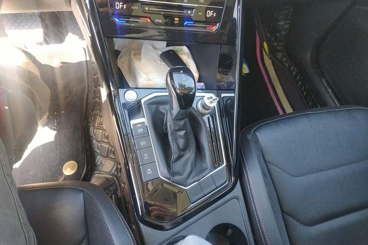 Used Volkswagen Tayron 2020 330TSI Two-Wheel Drive Luxury Smart Connectivity Version