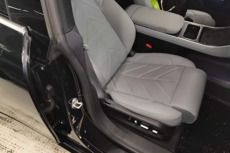 Used Nio ET5T 2025 75 kWh Touring