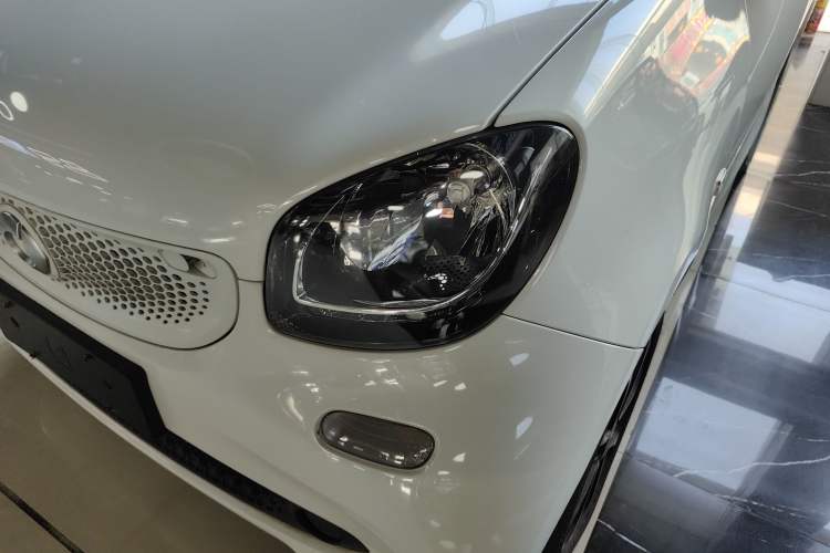 Used  fortwo 2015 1.0L 52 kW Hardtop Passion Edition