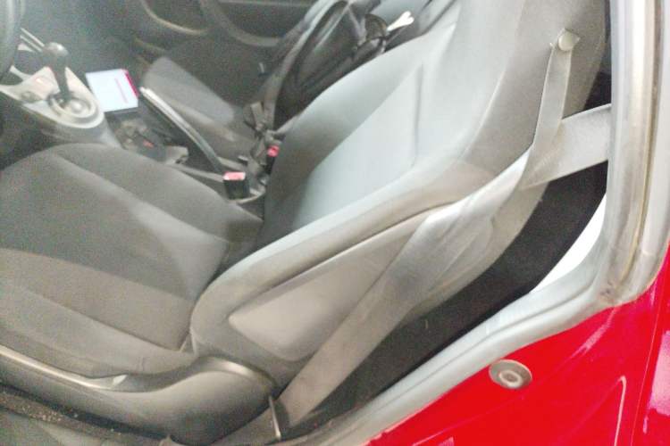 Used smart fortwo 2015 1.0L 52 kW hardtop Dynamic version
