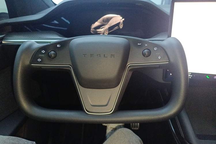 Used Tesla Model X 2023 Three-Motor All-Wheel-Drive Plaid Version
