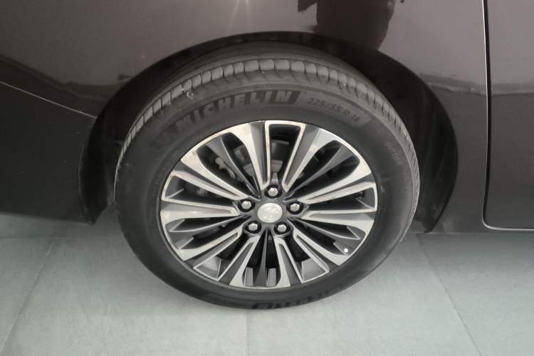 Used Buick GL8 2021 ES Landtrek 653T Luxury Model