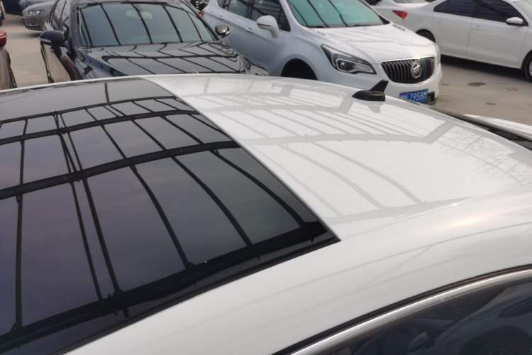 Used Volkswagen FAW-Volkswagen CC 2015 1.8TSI Luxury Model
