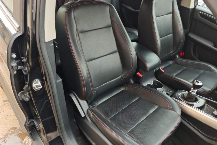 Used Zotye Domy X5 2016 1.5T Manual Luxury 7-Seater China V Emission Standard
