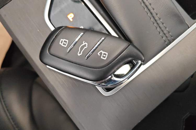 Used Roewe i5 2023 1.5L CVT Luxury Edition
