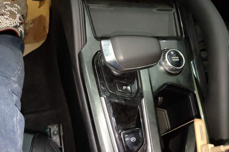 Used Geely Auto Monjaro L 2021 2.0TD DCT EVO Two-Wheel Drive Smart Luxury Version
