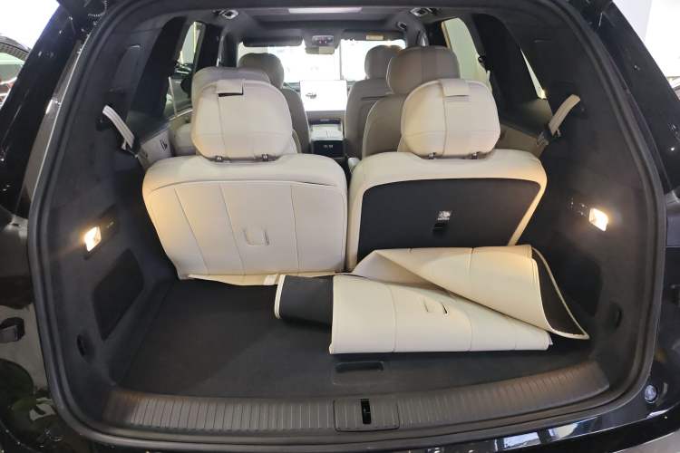 Used ONVO Luxeed L90 
