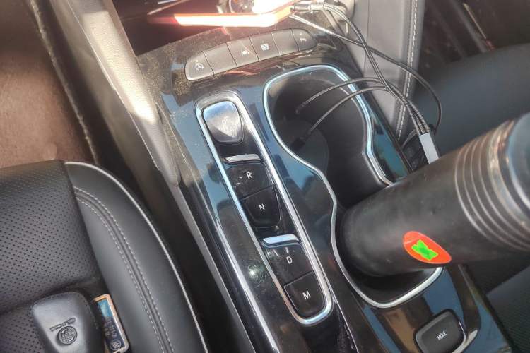 Used Buick Envision 2022 Encore Plus 652T Five-Seat Luxury Model
