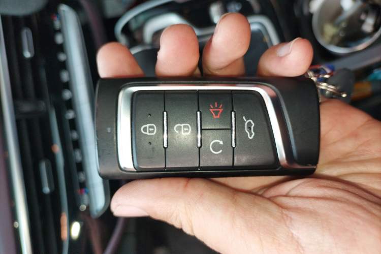 Used GAC Trumpchi M6 2023 PRO 270T DCT Luxury Edition
