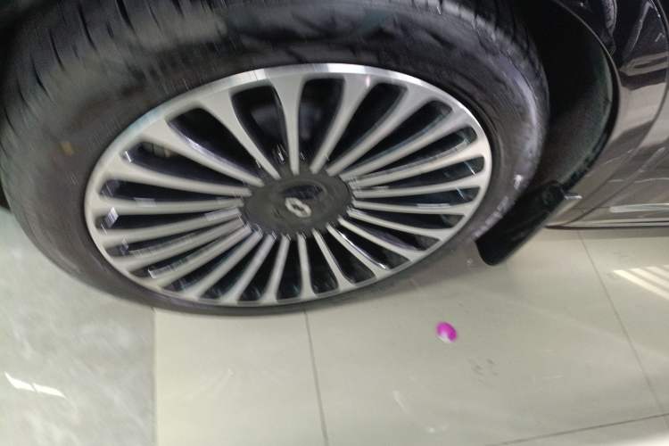 Used Hima AITO M9 2024 Range-Extended Ultra Version 42 kWh 6-Seater Model
