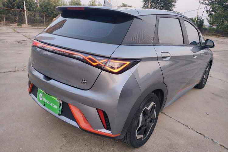 Used BYD Dolphin 2021 405 km Fashion Edition
