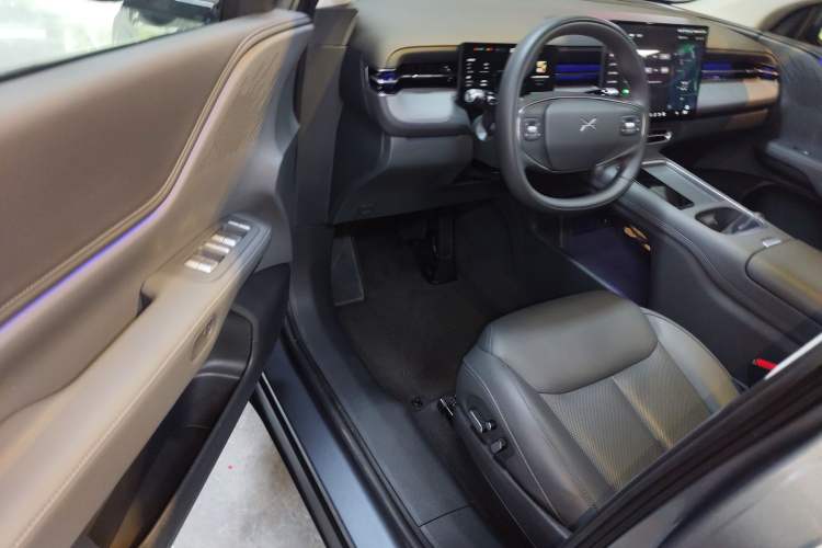 Used XPeng G6 2025 625 Long-Range Max Flagship Edition
