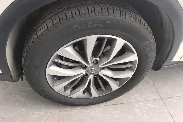 Used GAC Trumpchi GS8 2017 320T Two-Wheel Drive Luxury Smart Connectivity Version (7 Seats)