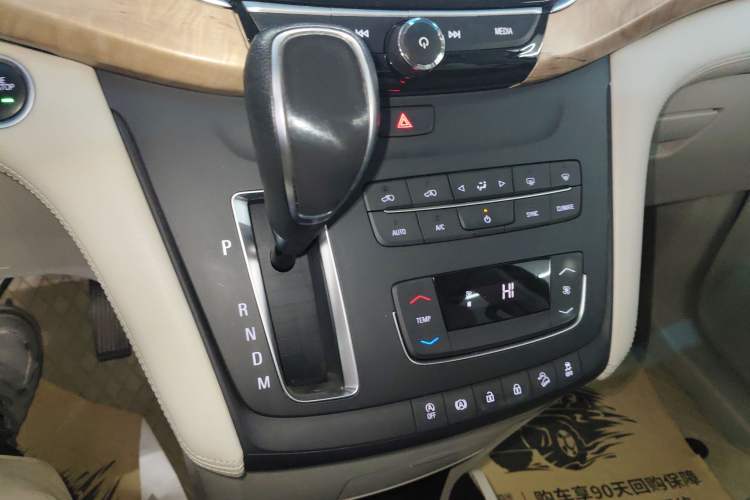 Used Buick GL8 2017 ES 28T Comfort Model China V Standard
