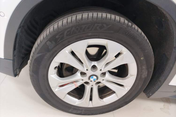 Used BMW X1 2016 sDrive18Li Premium Edition
