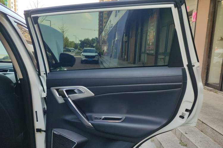 Used Geely Auto Emgrand X7 Sport 2018 1.8TD Automatic Two-Wheel Drive Smart 4G Connected Version