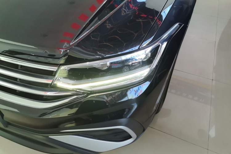 Used Volkswagen Tiguan L 2022 330TSI Automatic Two-Wheel Drive Smart Edition
