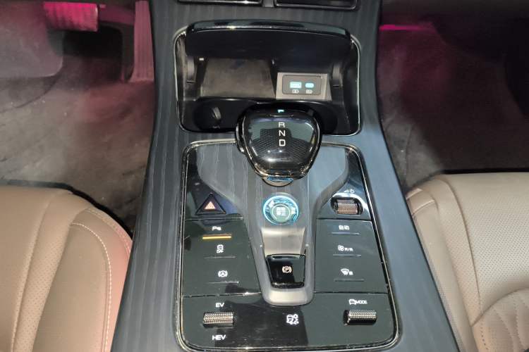 Used BYD Han 2024 DM-i Glory Edition 121KM Prestige Model
