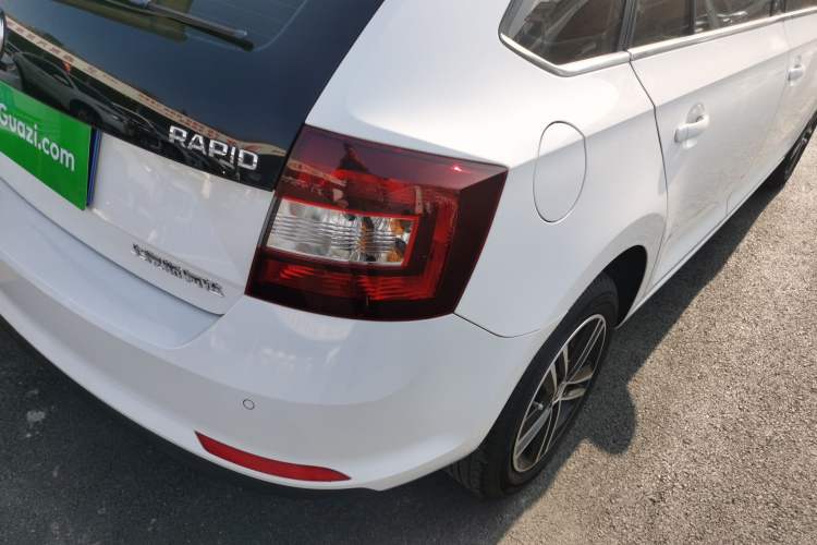 Used Skoda Rapid Spaceback 2016 Revised 1.6L Automatic Smart Drive Version