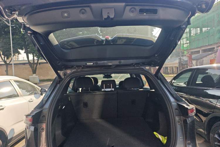 Used Changan CS75 PLUS 2025 4th Generation UItra 2.0T New Blue Whale Engine – Wind Style
