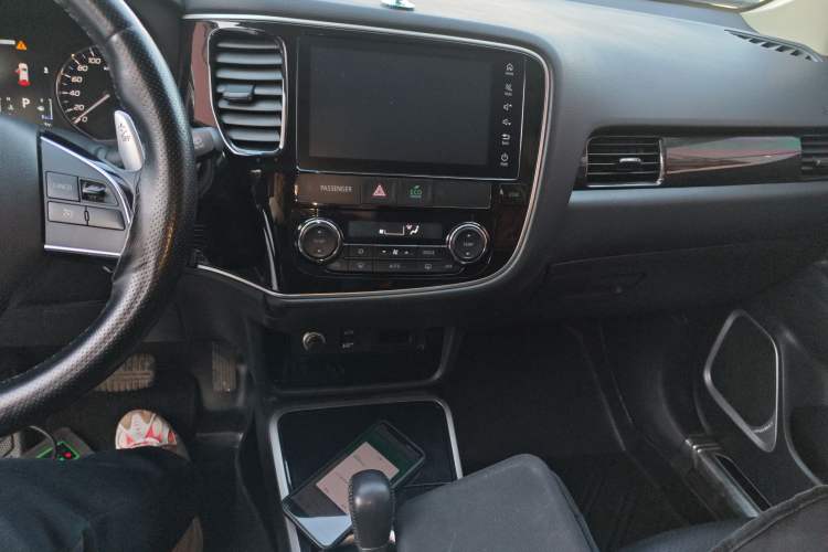 Used Mitsubishi Outlander 2018 2.4L 4x4 Elite Edition 5 Seats