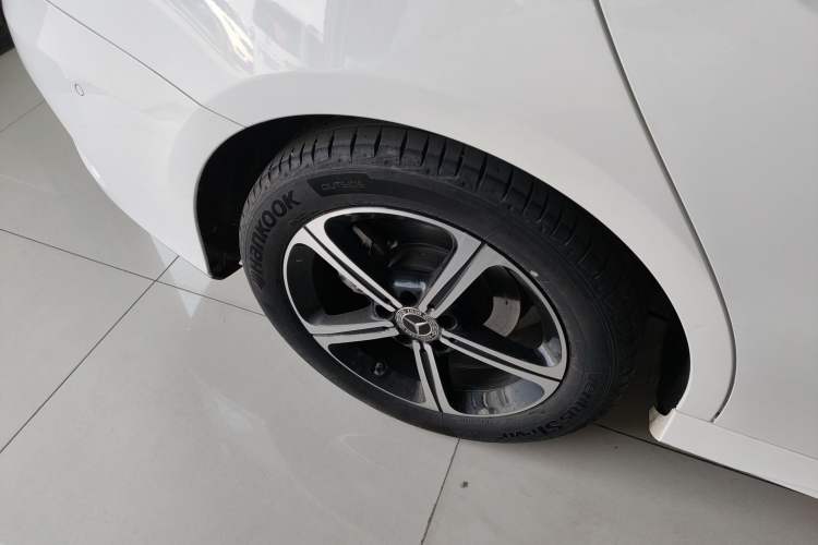 Used Mercedes-Benz A-Class 2022 Revised Version A 200 L Sport Sedan Fashionable Style
