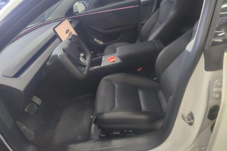 Used Tesla Model 3 2023 Long-Range All-Wheel-Drive Version
