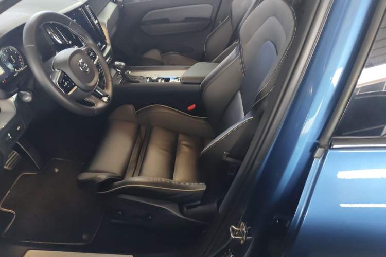 Used Volvo XC60 2020 T5 4x4 Smart & Dynamic Sport Edition