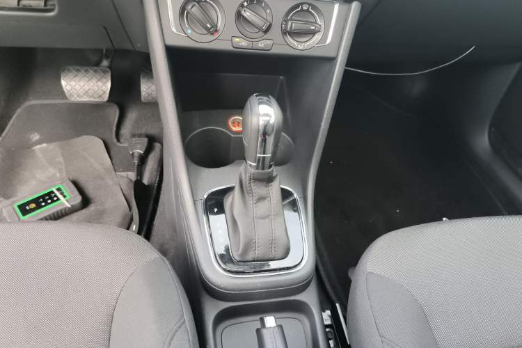 Used Volkswagen Polo 2016 1.6L Automatic Comfort Model
