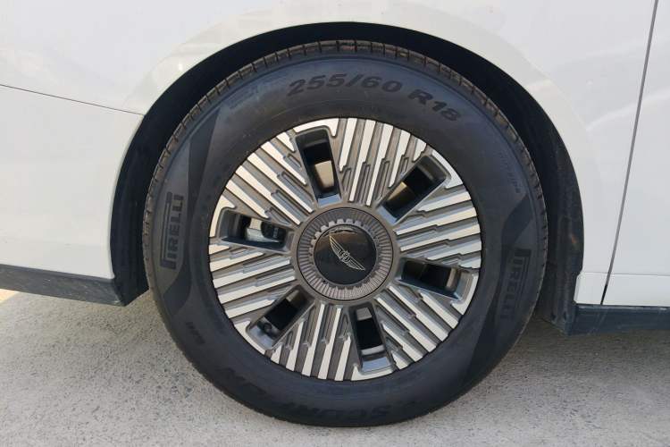 Used  LEVC L380 2024 140-Degree 6-Seater All-Wheel-Drive Ultra