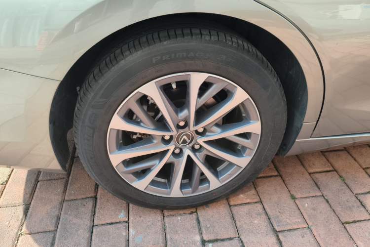 Used Lexus ES 2022 300h Excellence Edition
