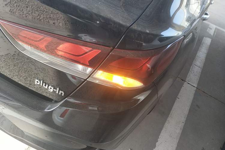 Used Hyundai Sonata Plug-in Hybrid 2018 2.0 PHS Smart Connect Version China VI Standard