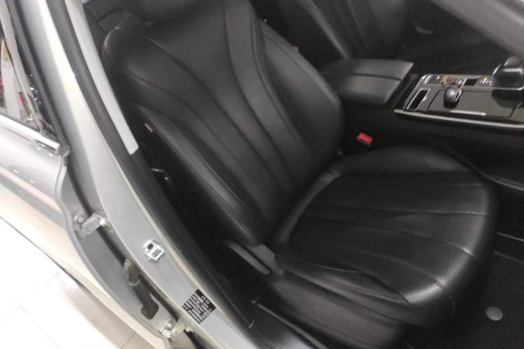 Used Roewe RX5 MAX 2019 300TGI Automatic 4G Connect Luxury Edition
